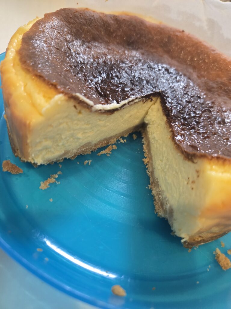 仕事で疲れた日に焼いた手作りチーズケーキ